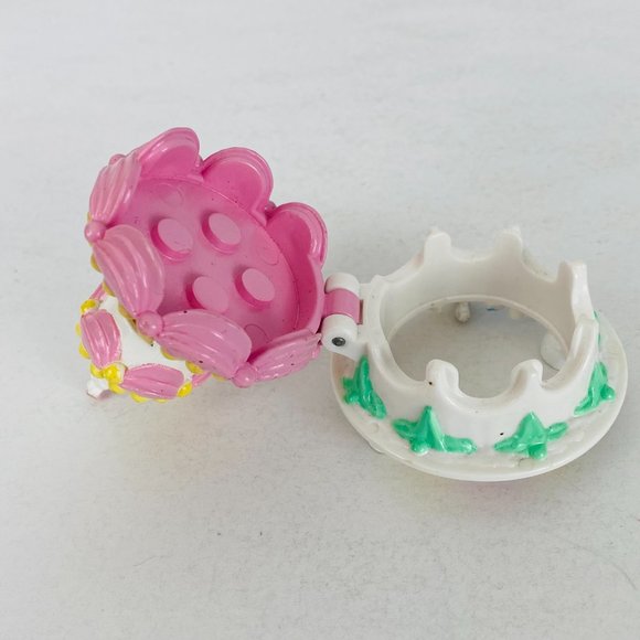 Unbranded Polly Pocket Like Wedding Cake Topper Bridge Groom Opens Closes Kids - Picture 6 of 8